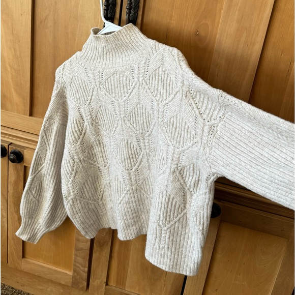 Lush Sweater - Picture 4 of 7